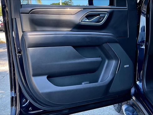 Used 2021 Chevrolet Tahoe Z71 w/ Luxury Package image 25