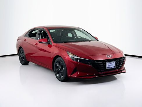 Used 2023 Hyundai Elantra SEL FWD image 3