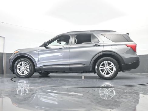Used 2023 Ford Explorer XLT image 60