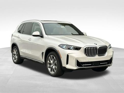 New 2026 BMW X5 xDrive40i w/ Premium Package AWD/4WD image 1
