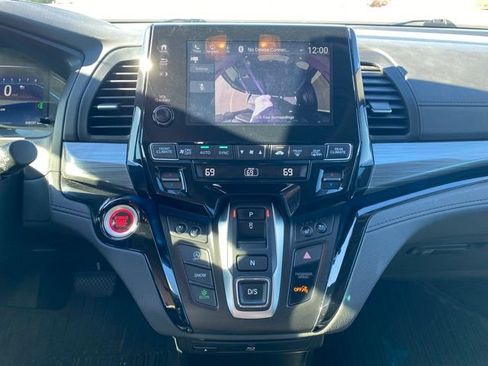 Used 2023 Honda Odyssey Elite image 13