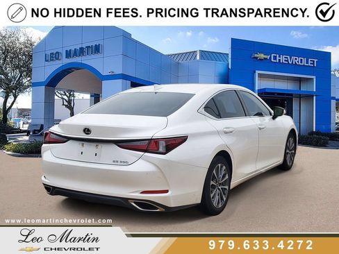 Used 2022 Lexus ES 350 w/ Premium Package FWD image 3
