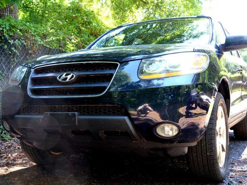 Used 2009 Hyundai Santa Fe SE AWD/4WD image 3