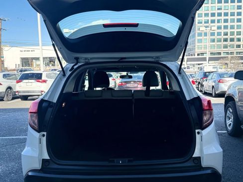 Used 2016 Honda HR-V LX image 38