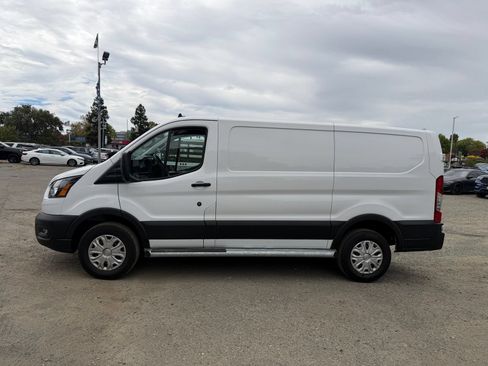 Used 2025 Ford Transit 250 Low Roof w/ Exterior Upgrade Package RWD image 2