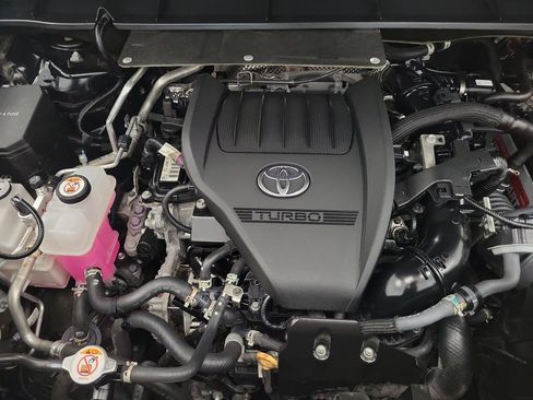 Used 2023 Toyota Highlander Platinum FWD image 11