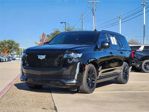 Used 2023 Cadillac Escalade Sport Platinum w/ LPO, ONYX Package image 2