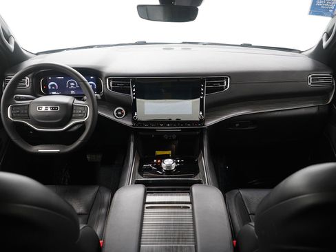 Used 2023 Jeep Wagoneer L Series II w/ Premium Group I image 14