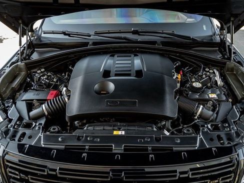 Used 2025 Land Rover Range Rover Velar Dynamic HSE image 31