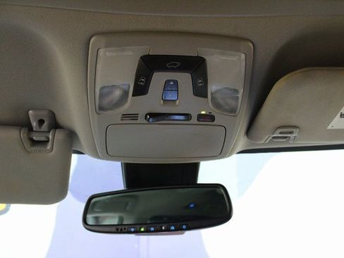 Used 2020 Toyota Sienna SE image 21