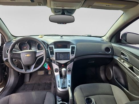 Used 2011 Chevrolet Cruze LT FWD image 18
