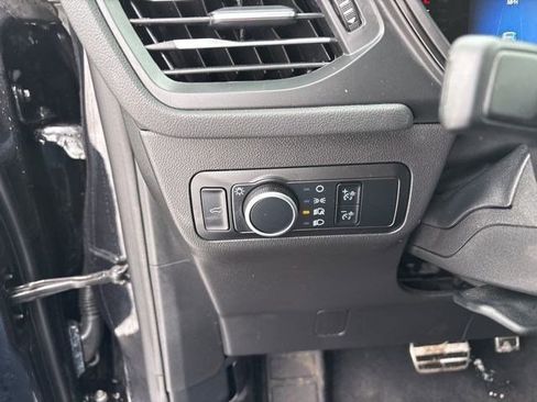 Used 2024 Ford Escape ST-Line image 19