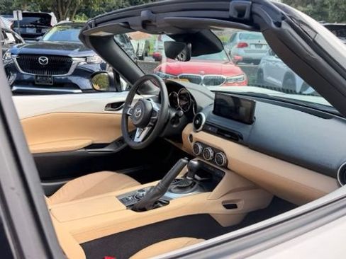 Certified 2025 MAZDA MX-5 Miata RF Grand Touring RWD image 9