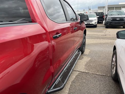 Used 2019 Chevrolet Silverado 1500 LT Trail Boss image 17