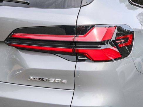 Used 2024 BMW X5 xDrive50e image 7