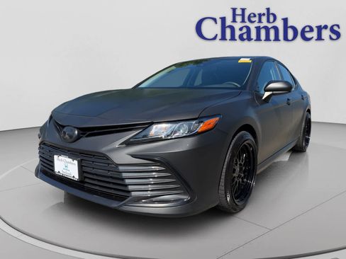 Used 2021 Toyota Camry LE FWD image 4