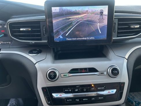 Used 2023 Ford Explorer XLT w/ Equipment Group 202A image 18