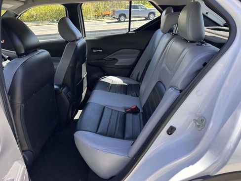 Used 2023 Nissan Kicks SR w/ SR Premium Package FWD image 12