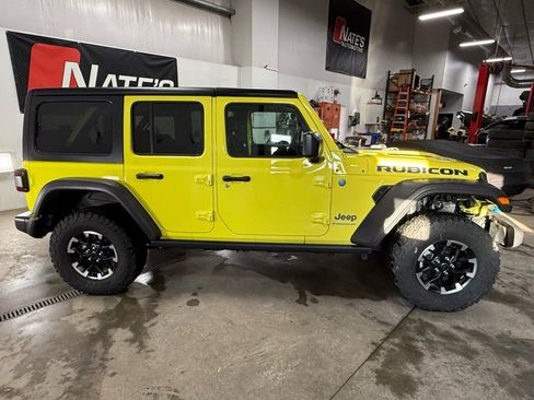 Used 2024 Jeep Wrangler Unlimited Rubicon 4xe image 8