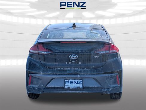 Used 2020 Hyundai Ioniq SE image 6