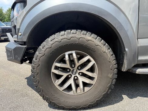 Used 2018 Ford F150 Raptor w/ Equipment Group 802A Luxury AWD/4WD image 4