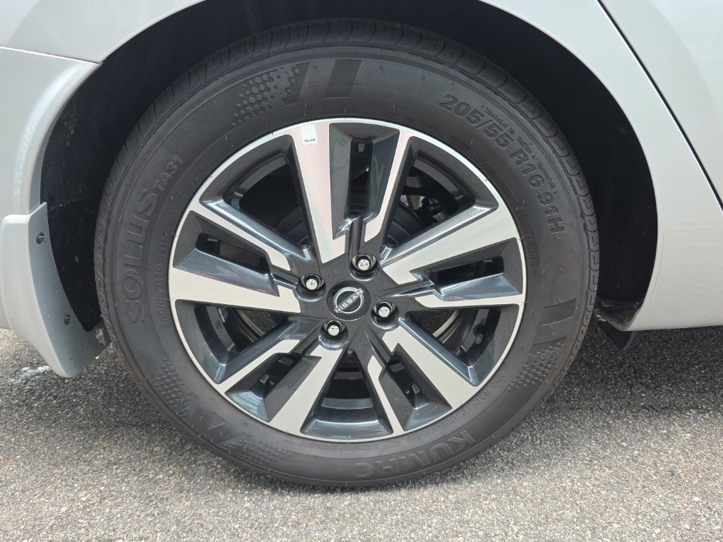 Certified 2025 Nissan Versa SV w/ Trunk Package FWD image 22
