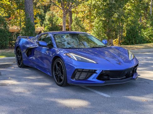 Used 2022 Chevrolet Corvette Stingray Premium Conv w/ Z51 Performance Package image 2