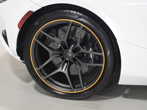 New 2026 McLaren 750S image 17