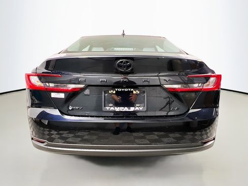 Used 2025 Toyota Camry LE image 6