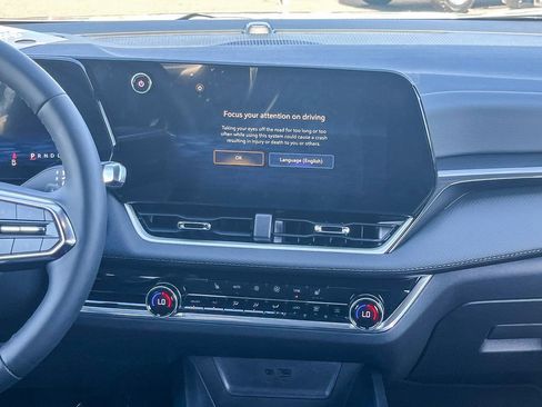 New 2026 Chevrolet Equinox LT w/ Convenience Package II image 12