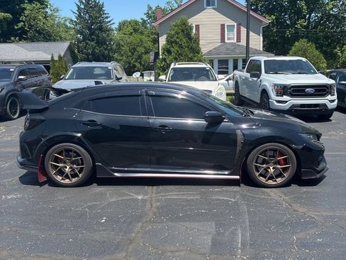 Used 2018 Honda Civic Type R image 8