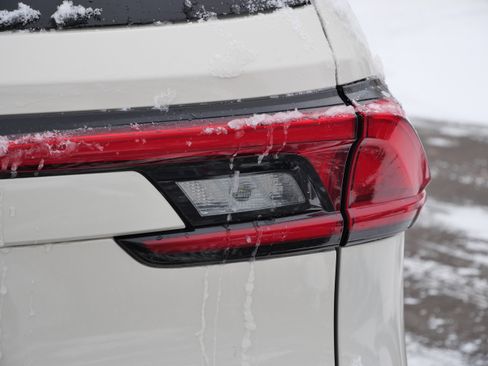 Used 2024 Toyota Grand Highlander XLE image 17