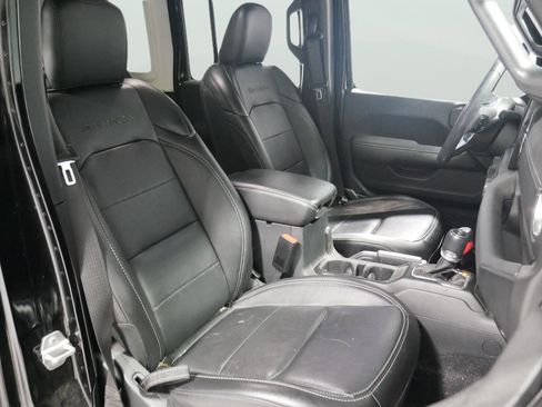 Used 2023 Jeep Wrangler Sahara w/ Cold Weather Group image 43