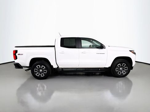 Used 2024 Chevrolet Colorado Z71 w/ Z71 Convenience Package 2 AWD/4WD image 9