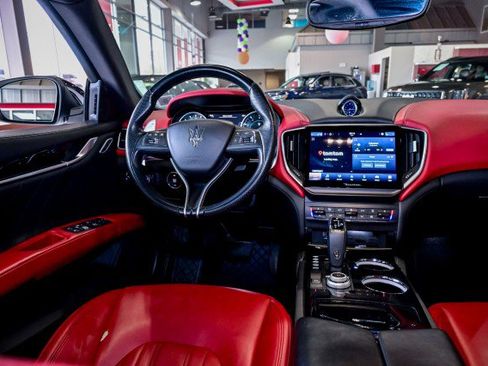 Used 2022 Maserati Ghibli Modena image 31