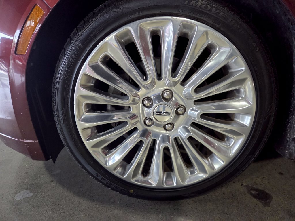 Used 2016 Lincoln MKZ w/ Equipment Group 300A Reserve FWD image 25