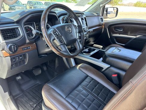 Used 2018 Nissan Titan Platinum Reserve w/ Platinum Utility Package AWD/4WD image 19