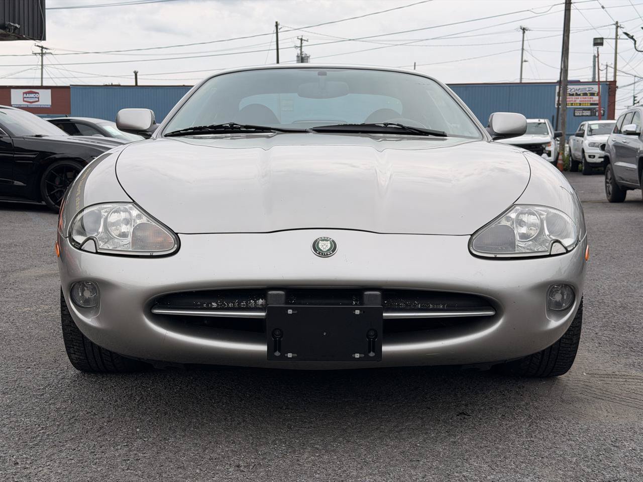 Used 1998 Jaguar XK8 Coupe RWD image 2