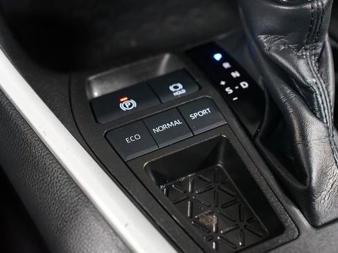 Certified 2023 Toyota RAV4 LE image 22