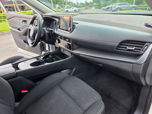 Used 2023 Nissan Rogue S FWD image 20