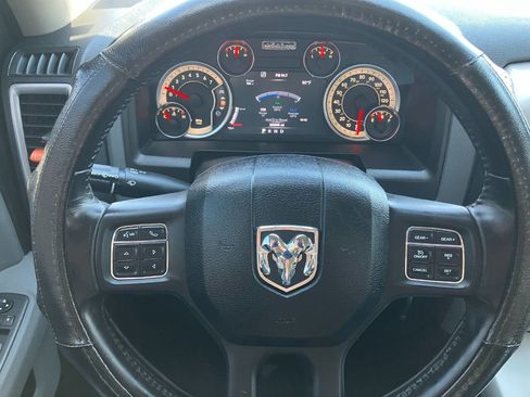 Used 2017 RAM 1500 Classic SLT w/ Luxury Group AWD/4WD image 18