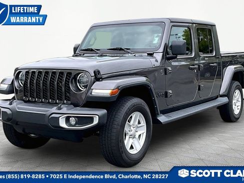 Used 2022 Jeep Gladiator Sport AWD/4WD image 3