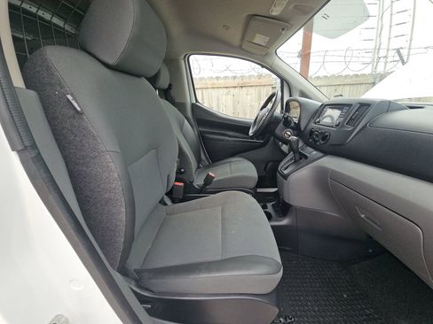 Used 2019 Nissan NV200 SV image 11