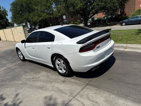 Used 2020 Dodge Charger SXT w/ Leather Interior Group RWD image 4