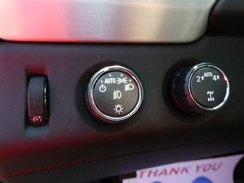 Used 2017 GMC Yukon SLT w/ Premium Edition AWD/4WD image 27