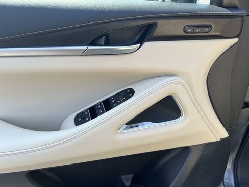 Used 2023 INFINITI QX60 Sensory w/ Cargo Package image 11