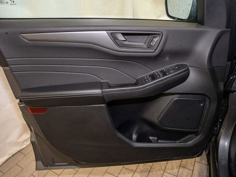 Used 2025 Ford Escape Active image 11