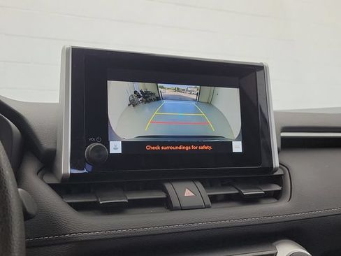 Used 2024 Toyota RAV4 LE FWD image 28