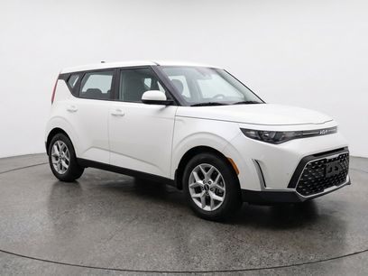 Used 2025 Kia Soul LX w/ LX Technology Package