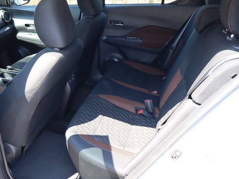 Used 2023 Nissan Kicks SR FWD image 5